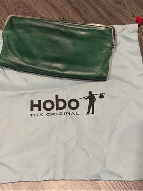 Hobo International Lauren clutch wallet